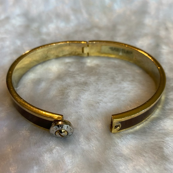 ☘️Henri Bendel Bangle Bracelet - Picture 4 of 5